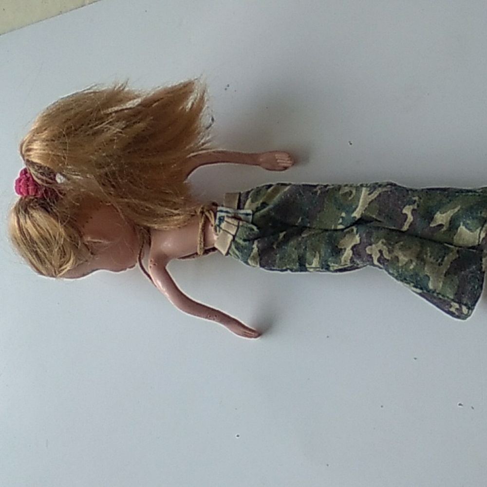 Bratz style Doll - Picture 4 of 7
